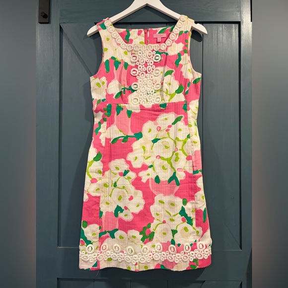 Lilly Pulitzer Dresses & Skirts - Lilly Pulitzer Adeleson Cotton shift dress Pink Floral Size 6